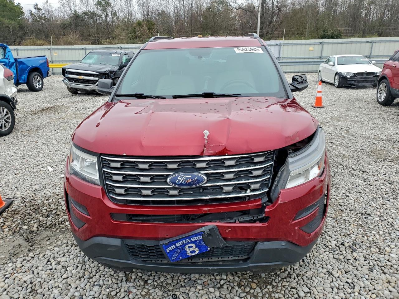 Ford Explorer Image 5