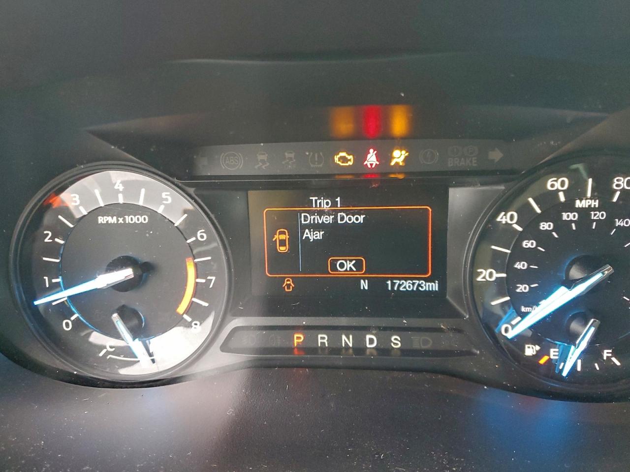 Ford Explorer Image 13