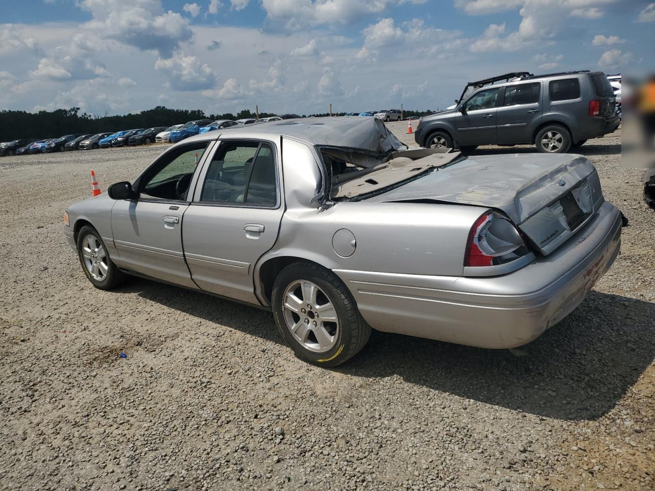 Ford Crown Vic Lx Image 8