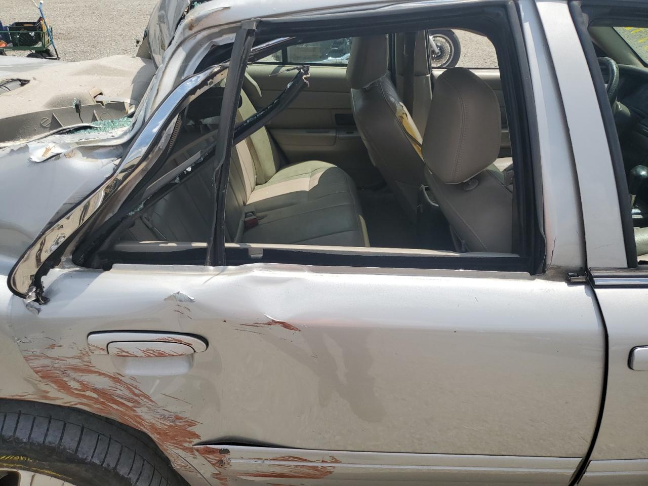 Ford Crown Vic Lx Image 3