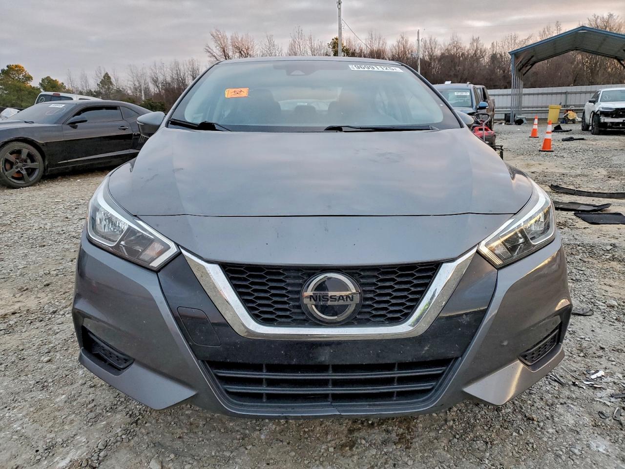 Nissan Versa Sv Image 3