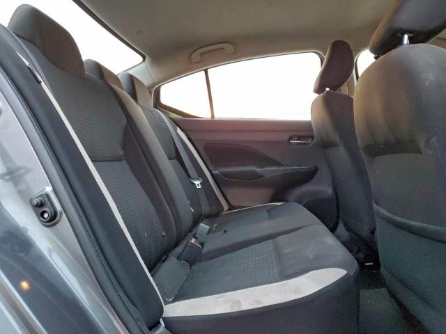 Nissan Versa Sv Image 10