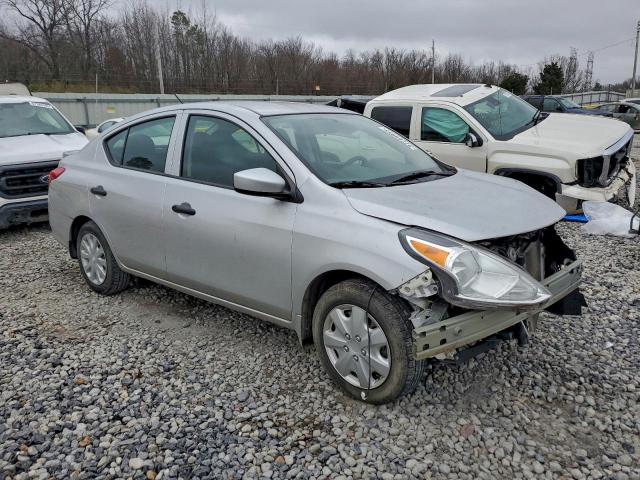 Nissan Versa S Image 5