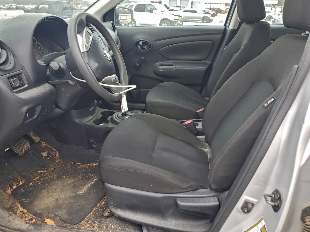 Nissan Versa S Image 7