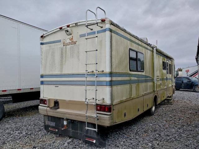Ford F-550 Super Duty Stripped Chassis Image 3