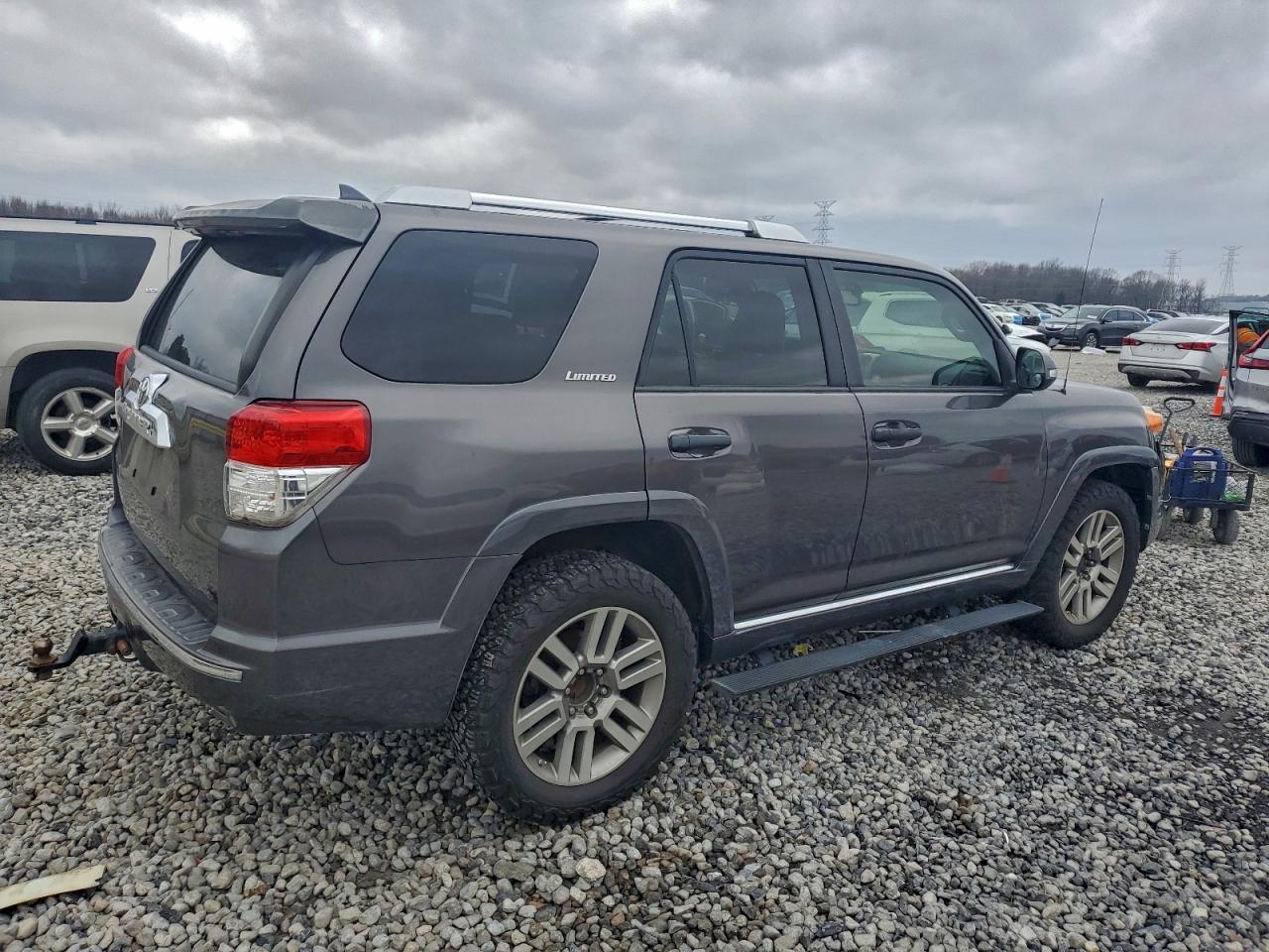 Toyota 4Runner Sr5 Image 6