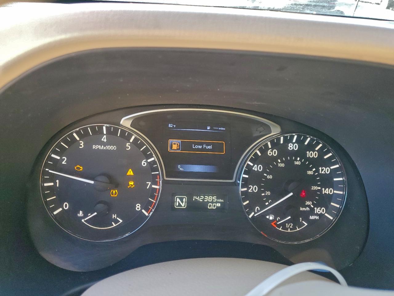 Nissan Pathfinder S Image 9