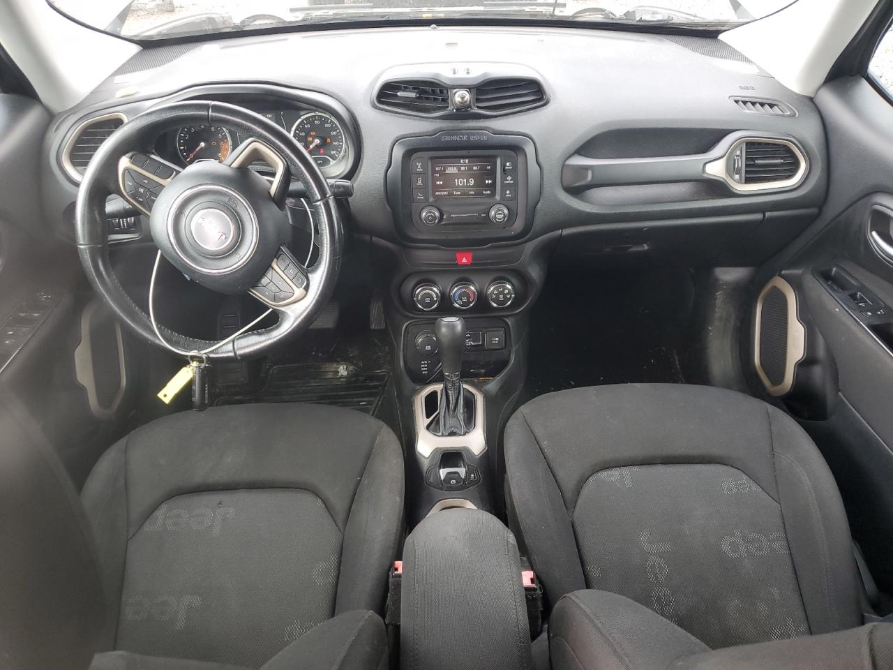 Jeep Renegade Latitude Image 11