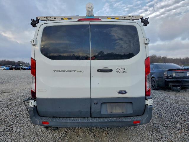 Ford Transit T-250 Image 3