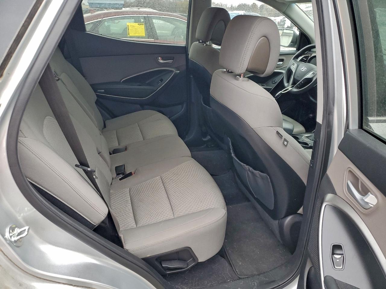 Hyundai SANTA FE Image 9