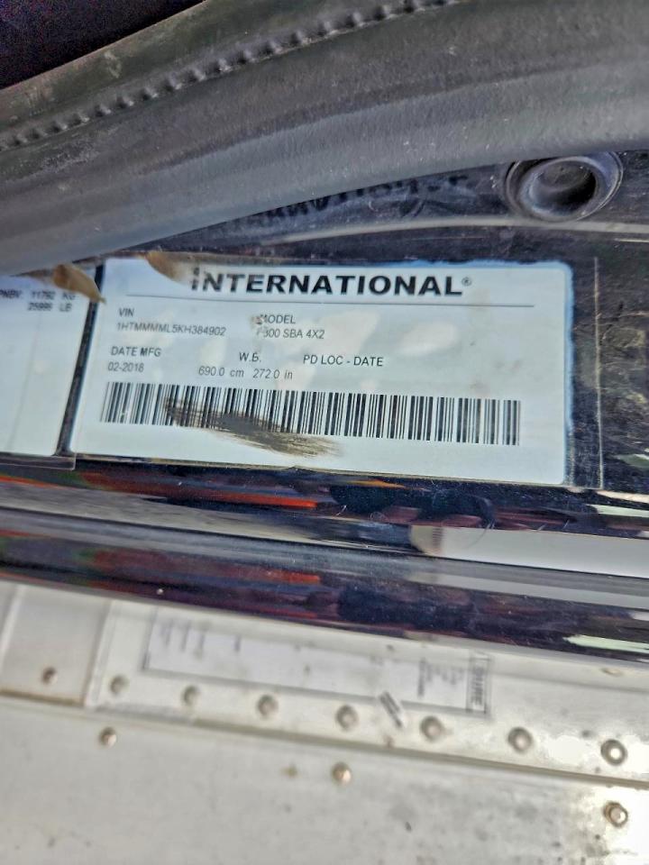 International 4300 4300 Image 8