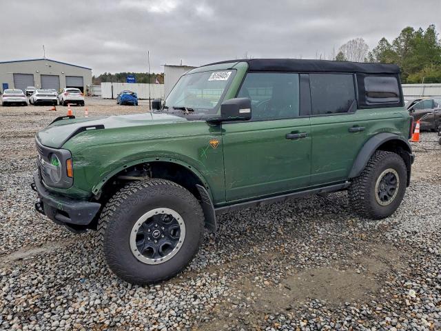  Salvage Ford Bronco