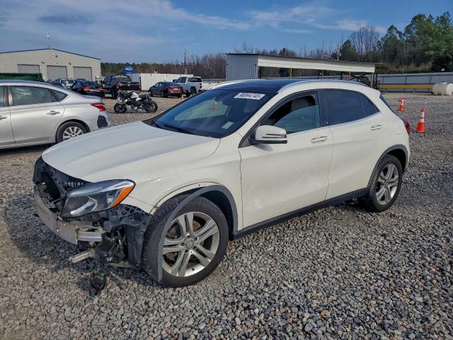  Salvage Mercedes-Benz GLA