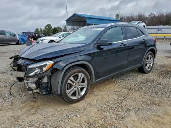  Salvage Mercedes-Benz GLA